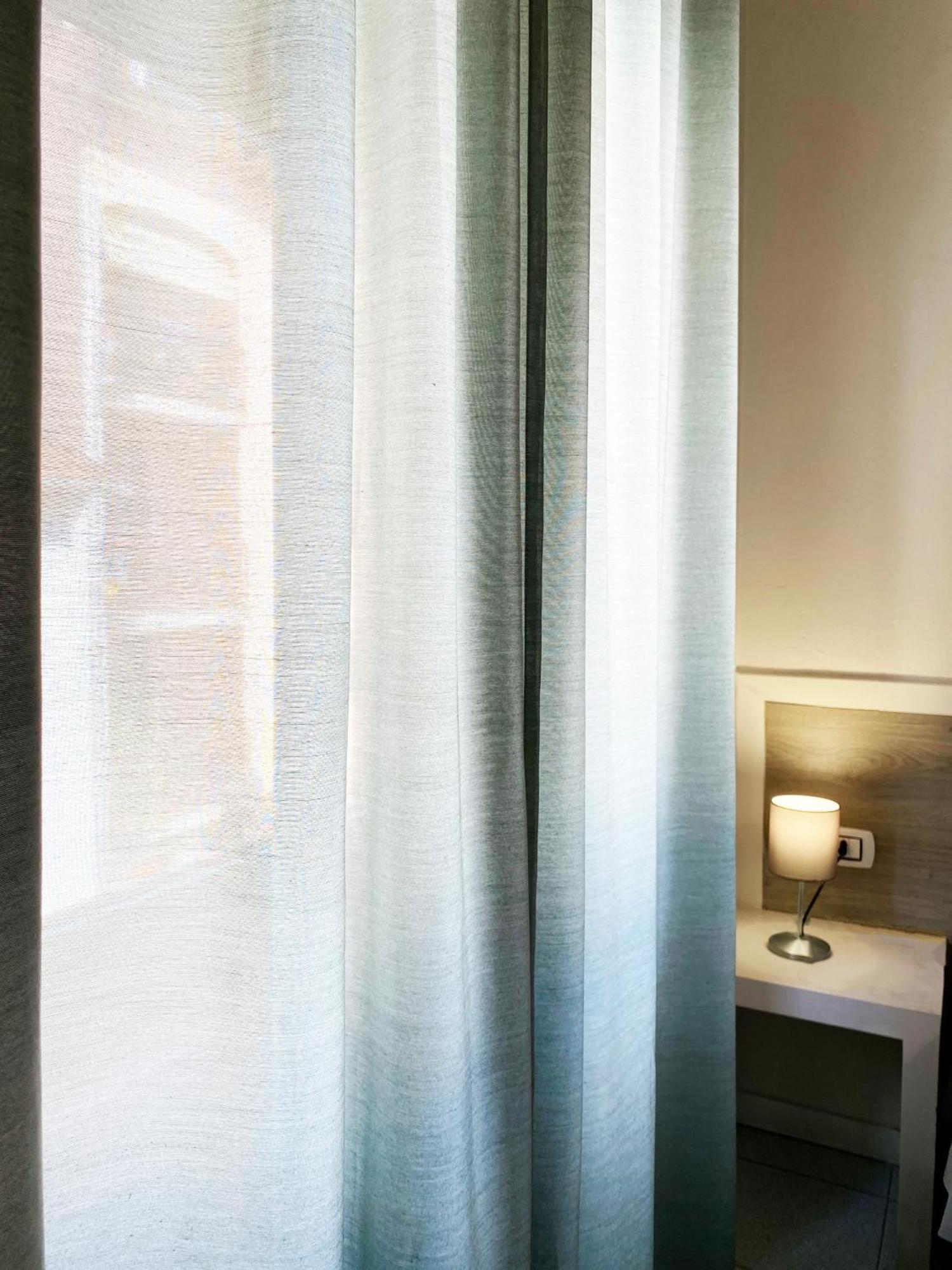 Easyrooms One Parma Luaran gambar