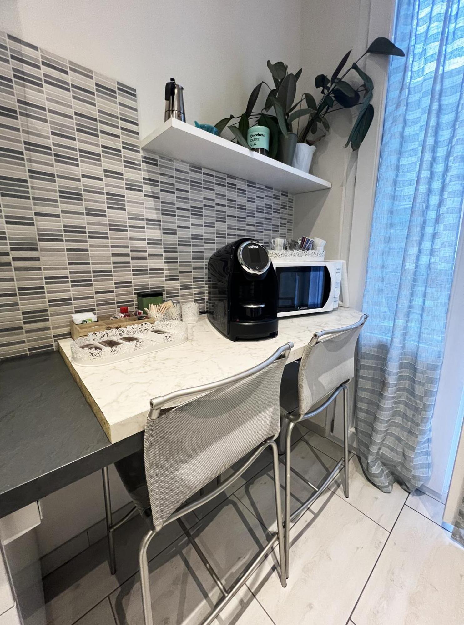 Easyrooms One Parma Luaran gambar