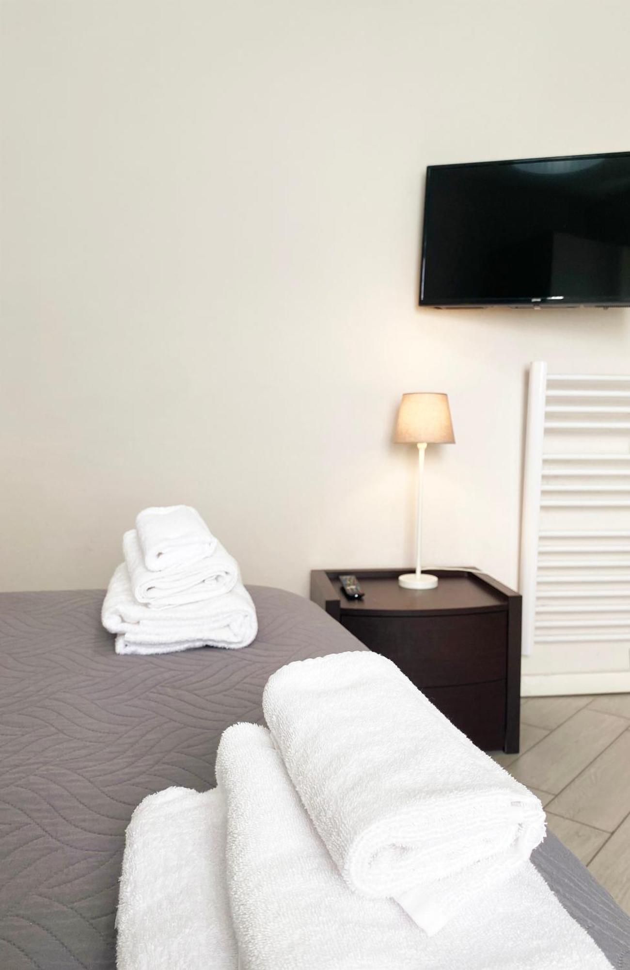 Easyrooms One Parma Luaran gambar