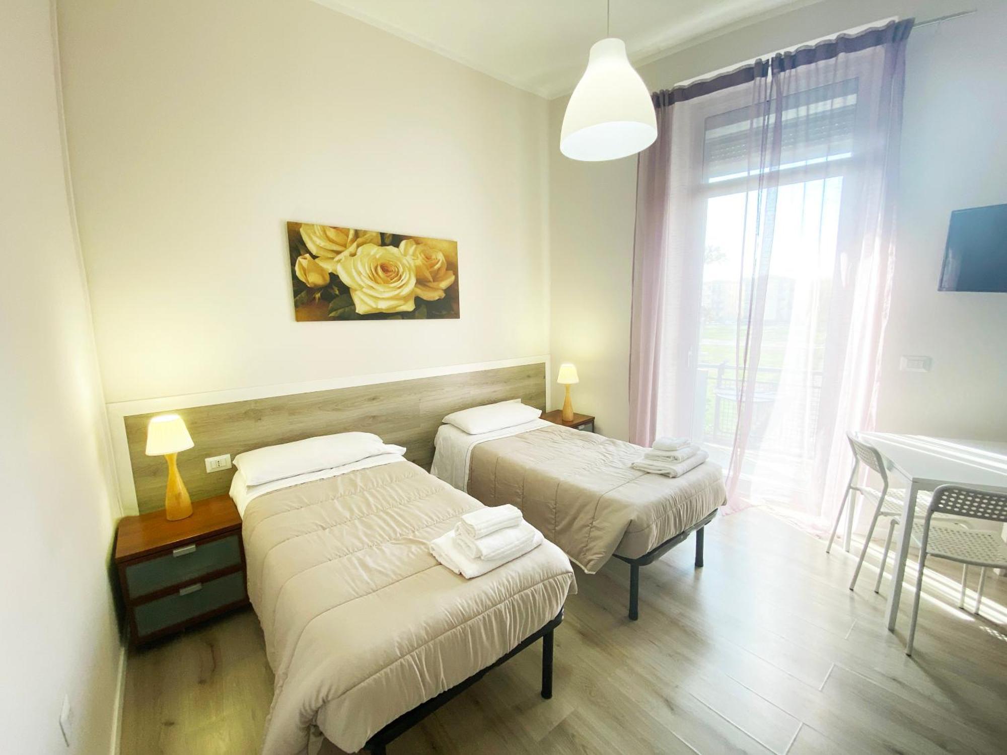 Easyrooms One Parma Luaran gambar