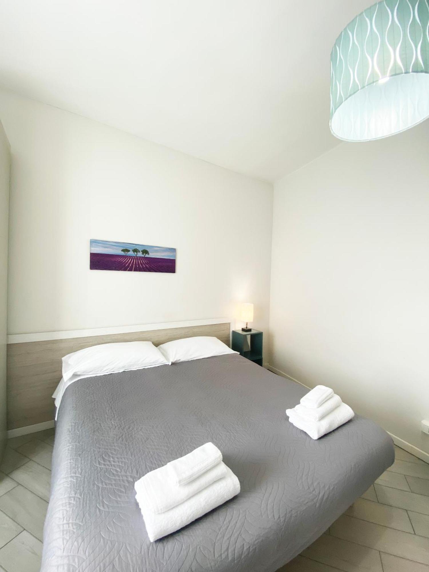 Easyrooms One Parma Luaran gambar